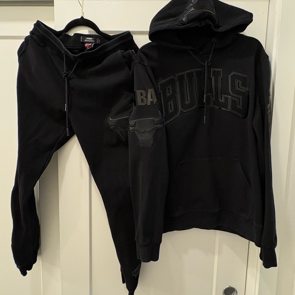 Mens Chicago Bulls set hoodie and pants - Picture 2 of 10